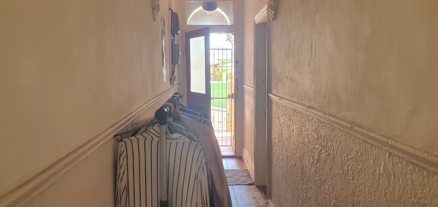 6 Bedroom Property for Sale in Walmer Estate Western Cape